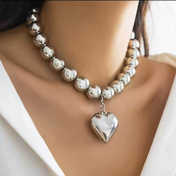 Large Heart Beaded Necklace Choker - Picture 1 of 5